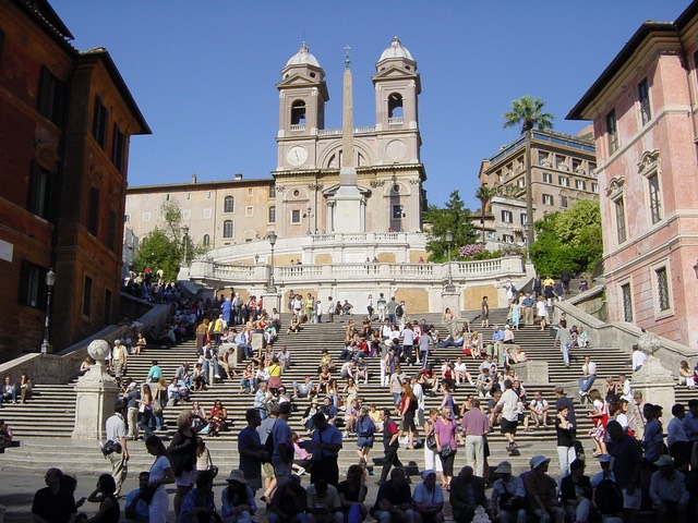 a Roma in Piazza di Spagna con bambino appartamento