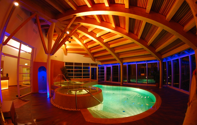 piscina e wellness family hotel trentino